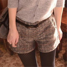 Load image into Gallery viewer, Plus Size Shorts Fashion Autumn Winter Women Straight Large Thicken Plaid Casual Elastic Waist Cotton Lattice Loose Short D017